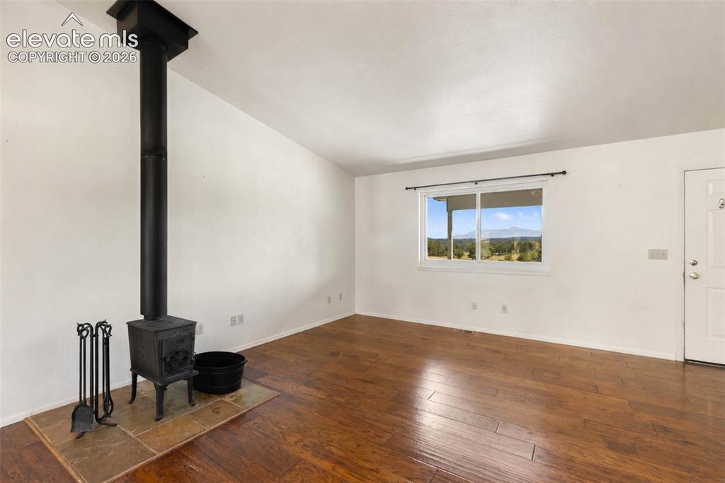 Image 15 of 50: Living Room