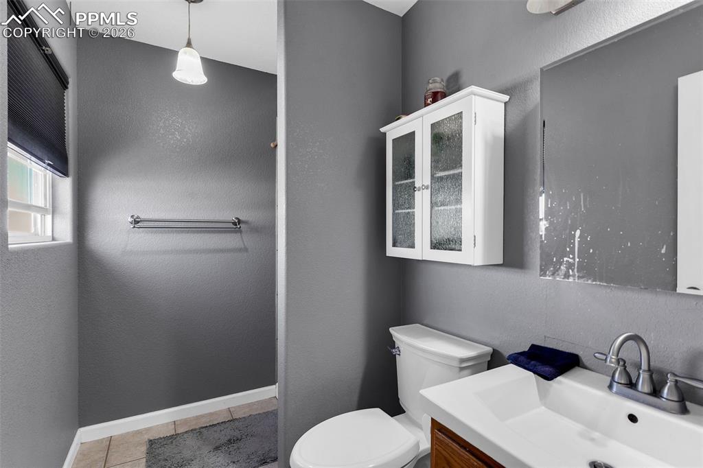 Image 22 of 38: Bathroom