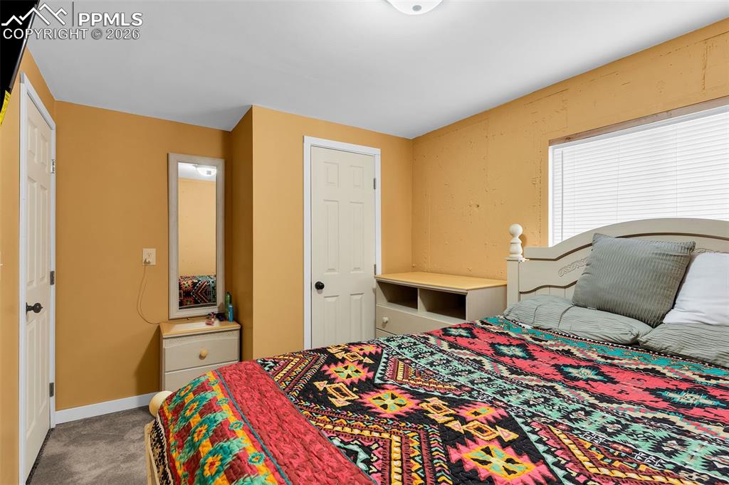 Image 28 of 38: Bedroom