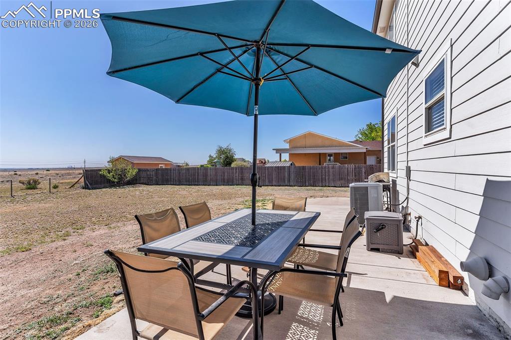 Image 34 of 38: Patio