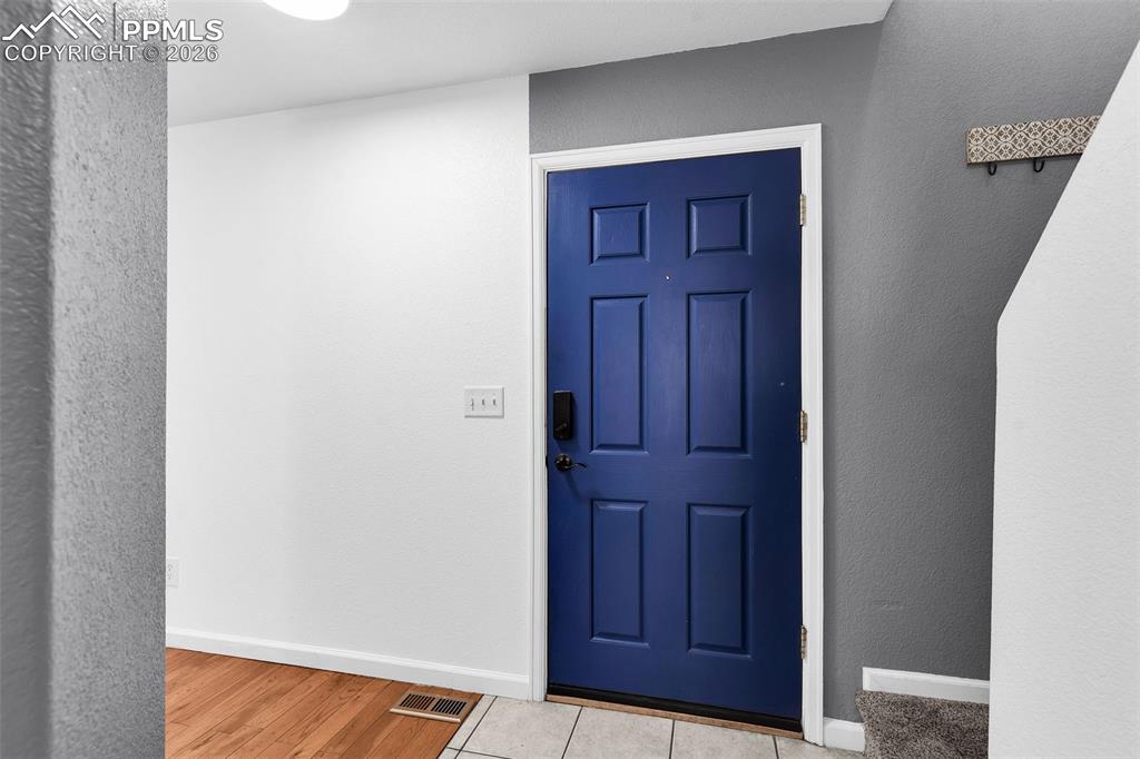 Image 5 of 38: Entry