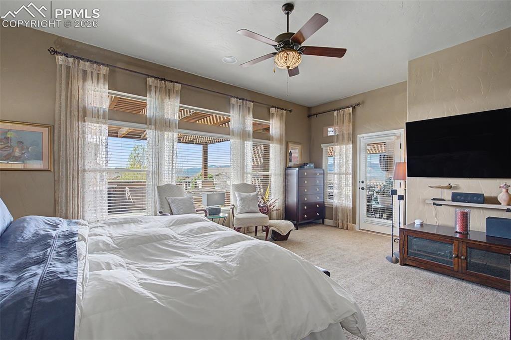 Image 22 of 46: Great Room