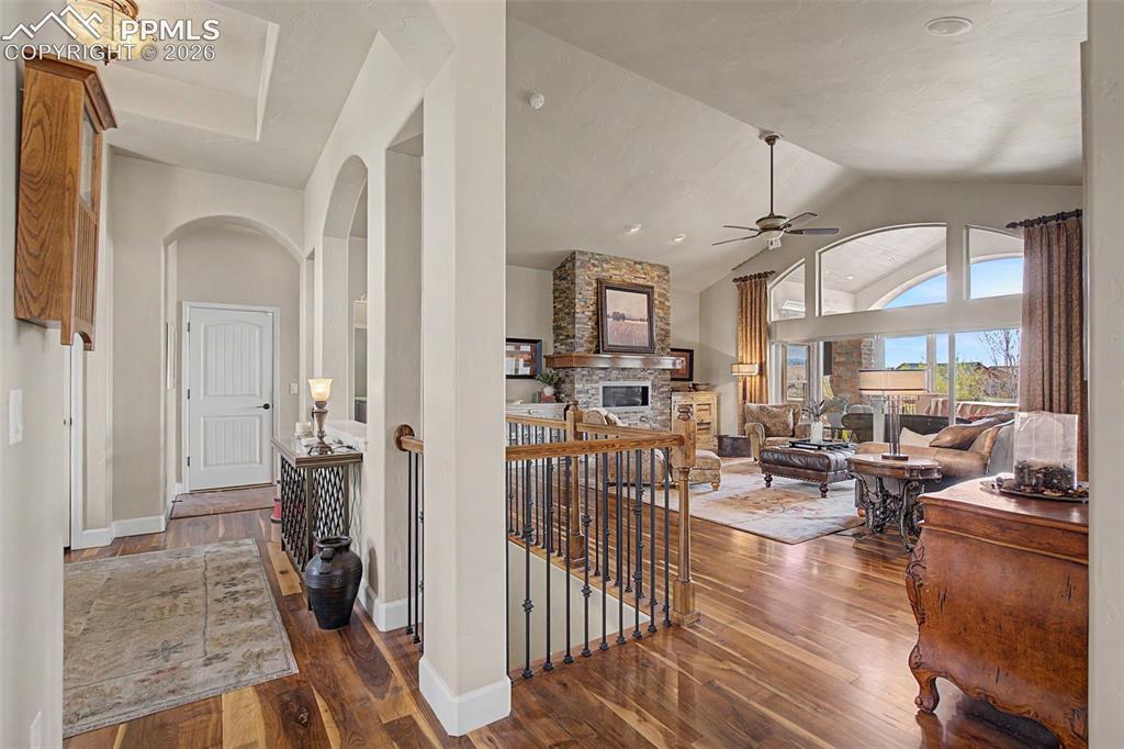 Image 5 of 46: Great Room