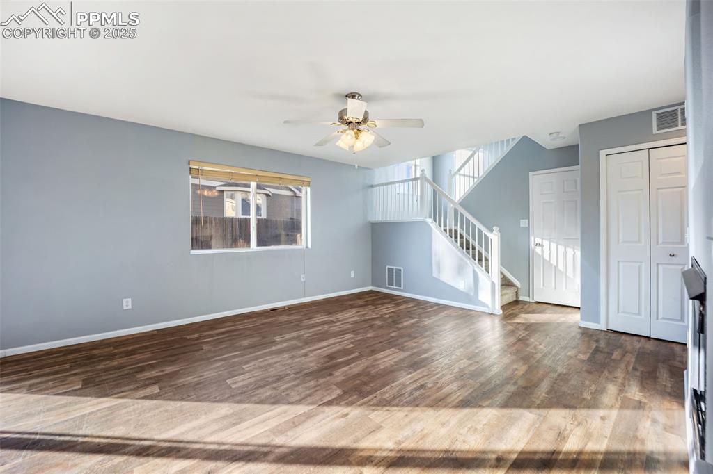 Image 13 of 34: Living Room