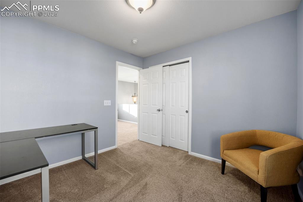 Image 23 of 34: Sitting Room