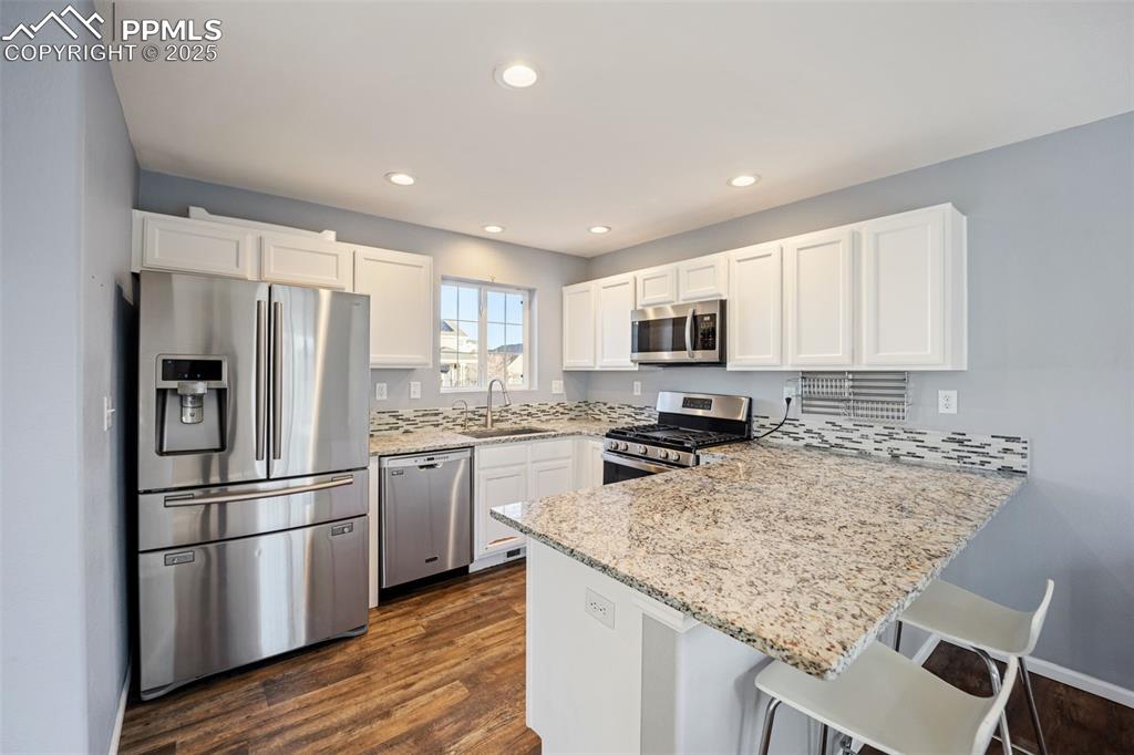 Image 6 of 34: Kitchen