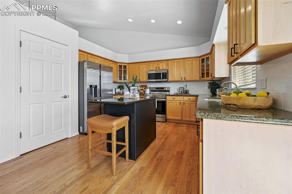 Image 10 of 36: Kitchen