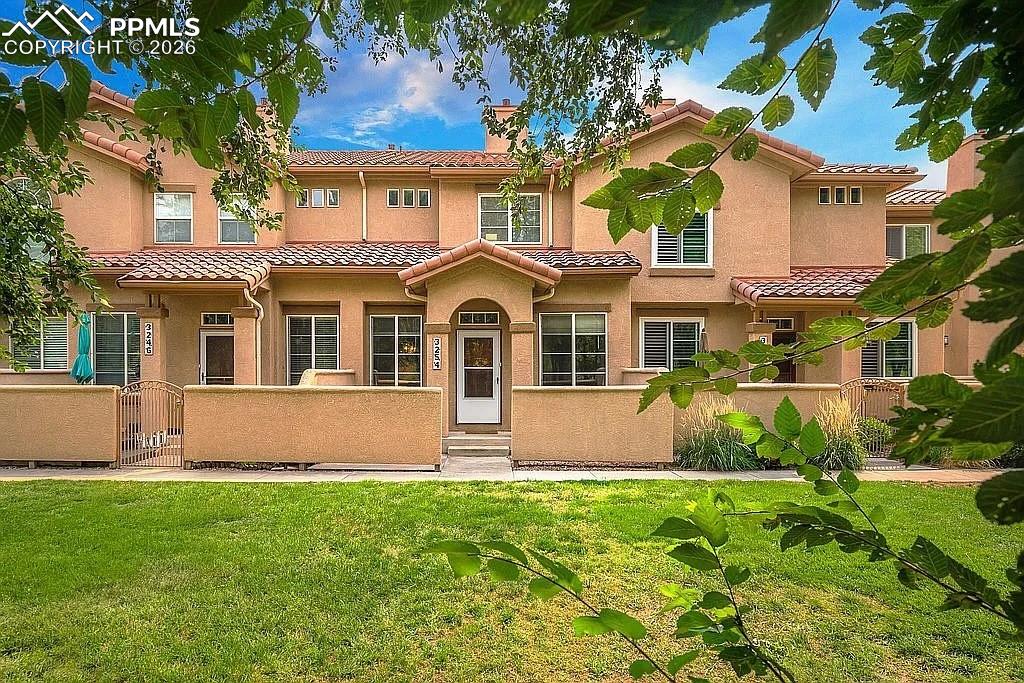 Image 1 of 19: Front of Structure