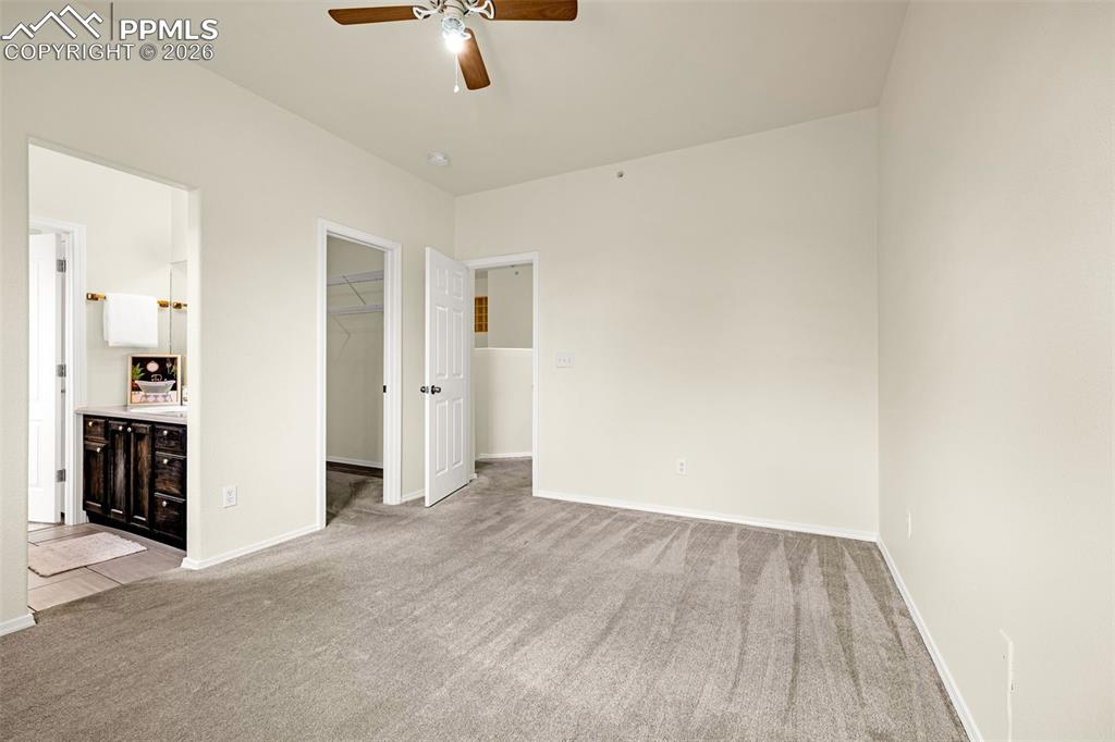 Image 13 of 19: Bedroom