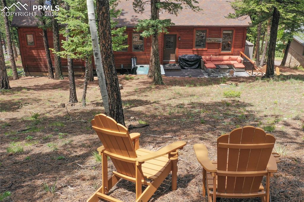 Image 31 of 34: Even the backyard is peaceful and serene...