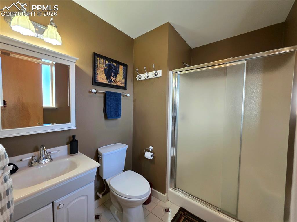 Image 18 of 33: Master Bathroom