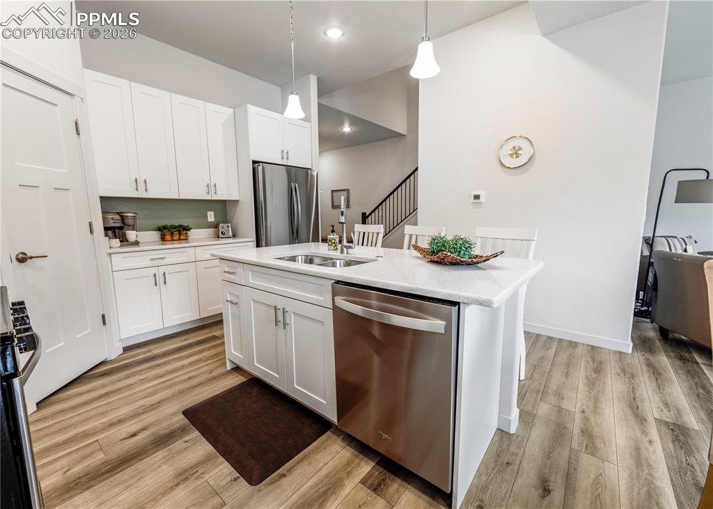 Image 12 of 49: Kitchen