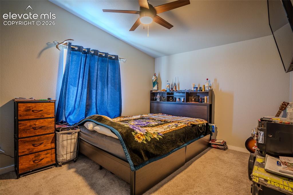 Image 13 of 28: Bedroom