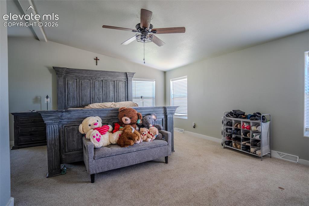 Image 16 of 28: Bedroom