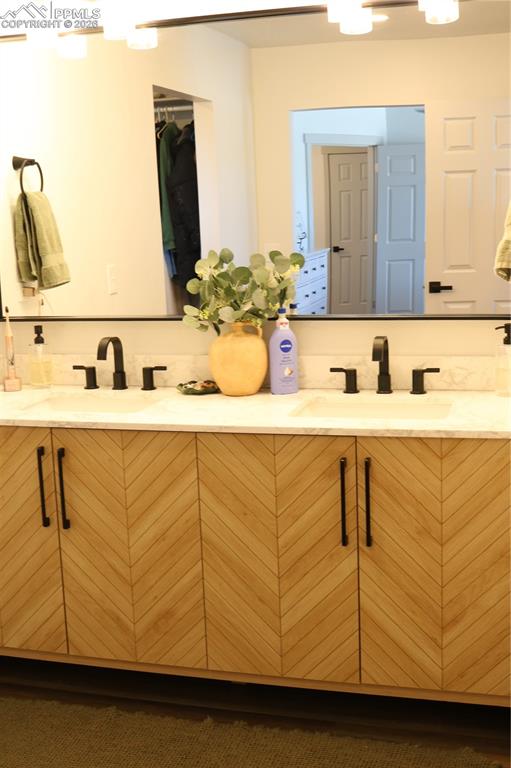 Image 18 of 23: Reception