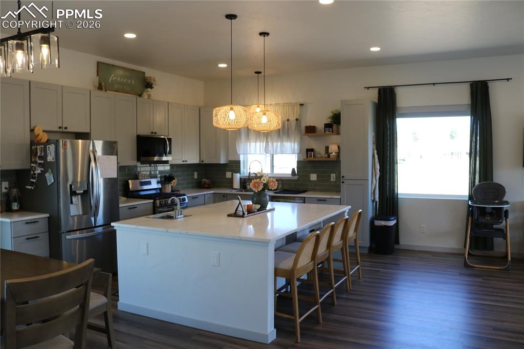 Image 21 of 23: Kitchen