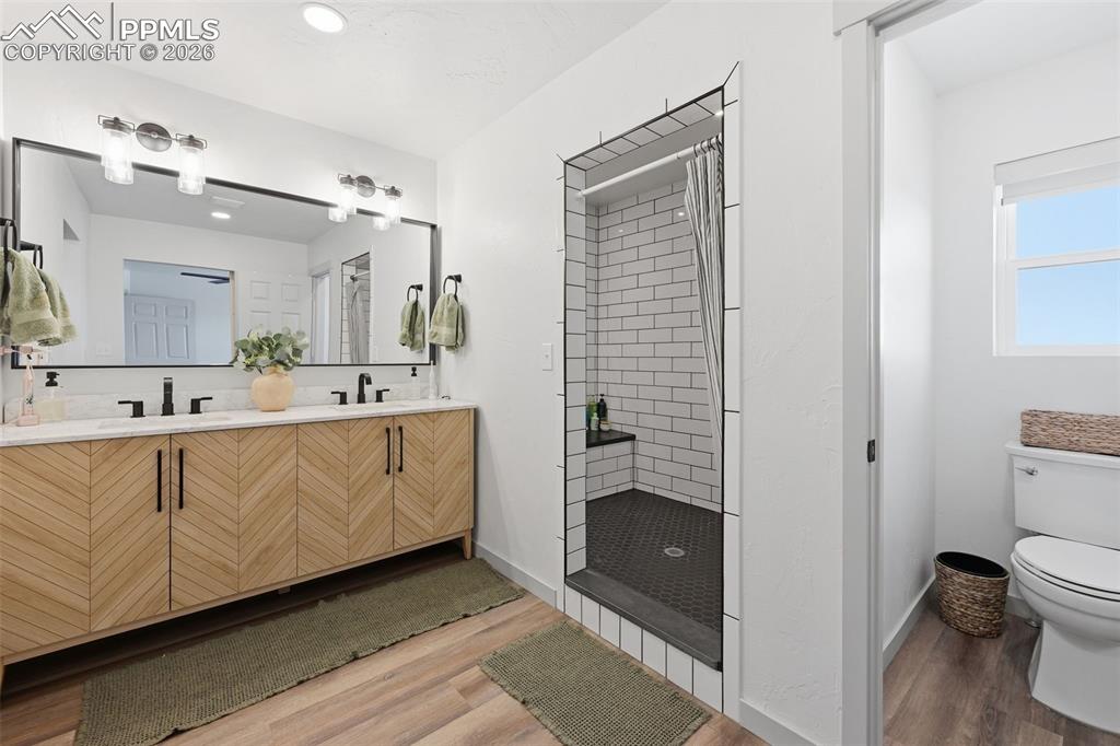 Image 31 of 37: Master Bathroom