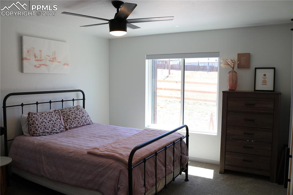 Image 9 of 23: Bedroom