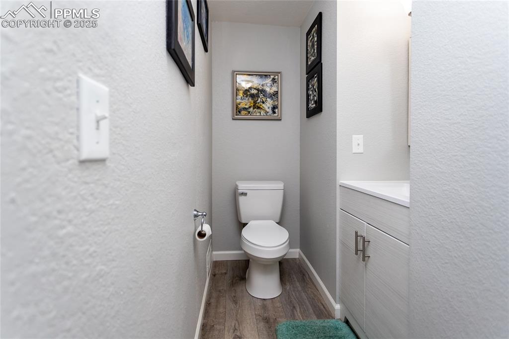 Image 22 of 50: Bathroom