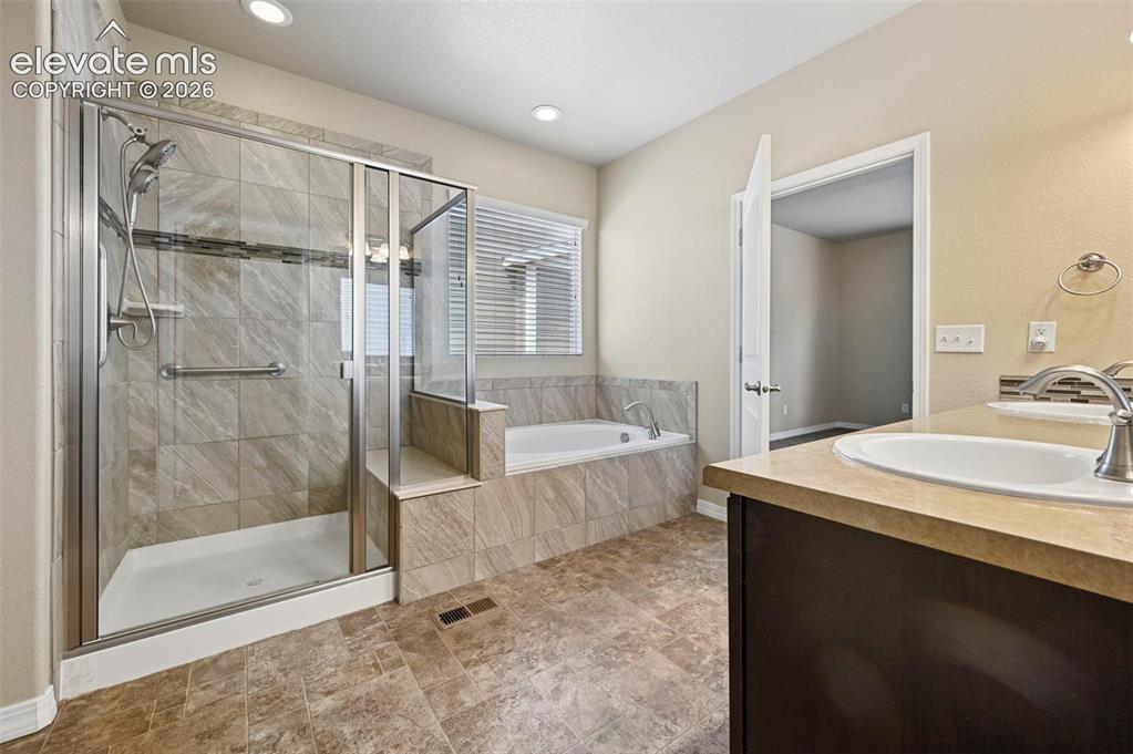 Image 19 of 48: Master Bathroom