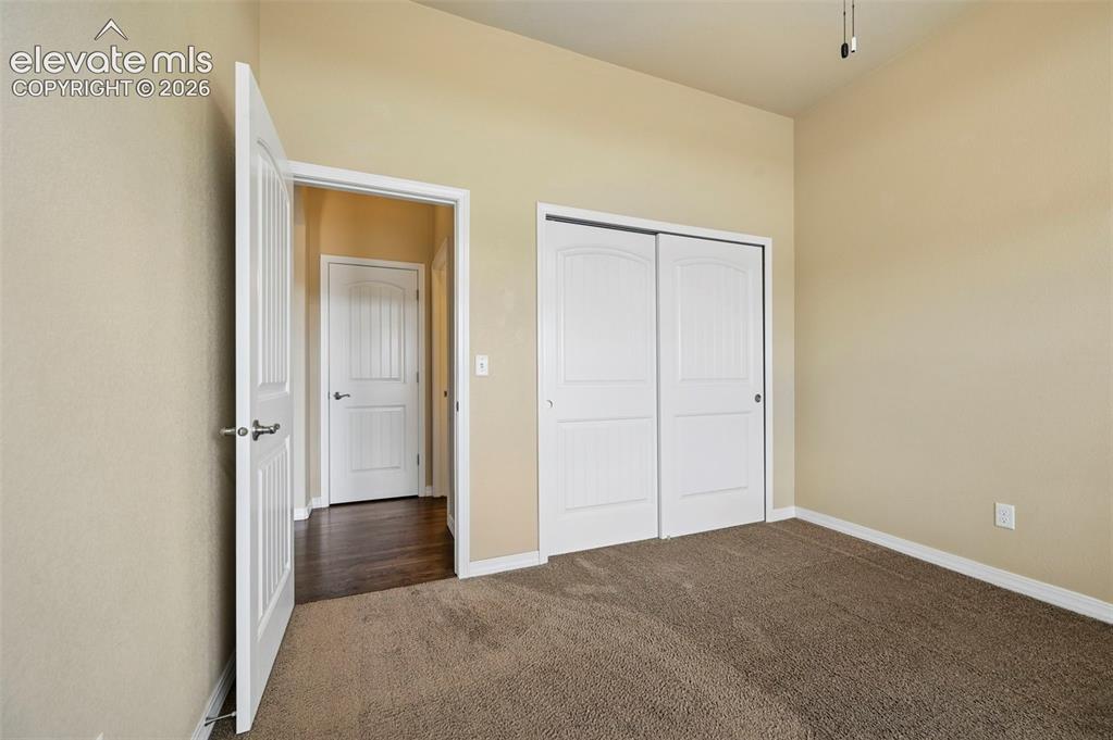 Image 24 of 48: secondary bedroom/office
