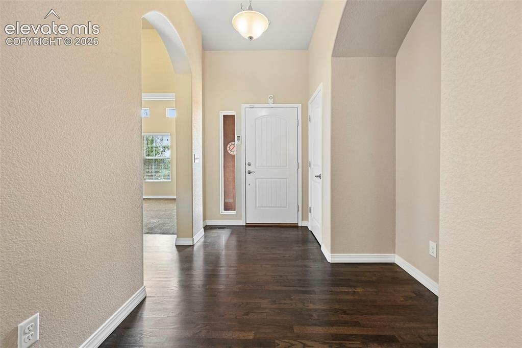 Image 9 of 48: Entry