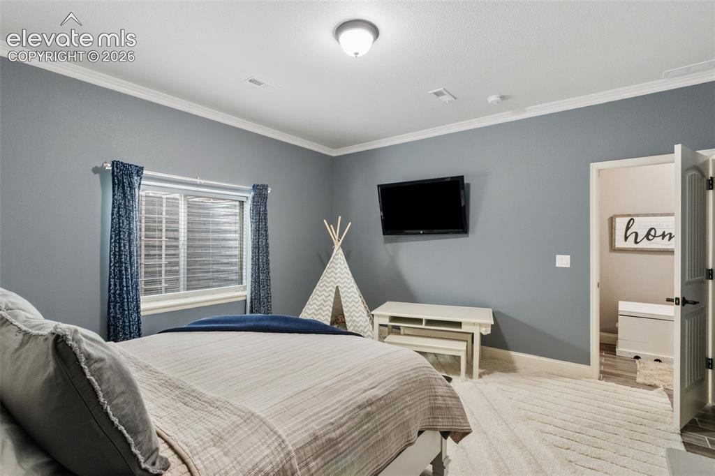 Image 29 of 40: Basement bedroom 3