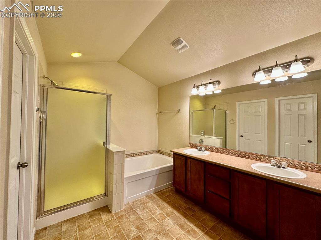 Image 15 of 22: Master Bathroom