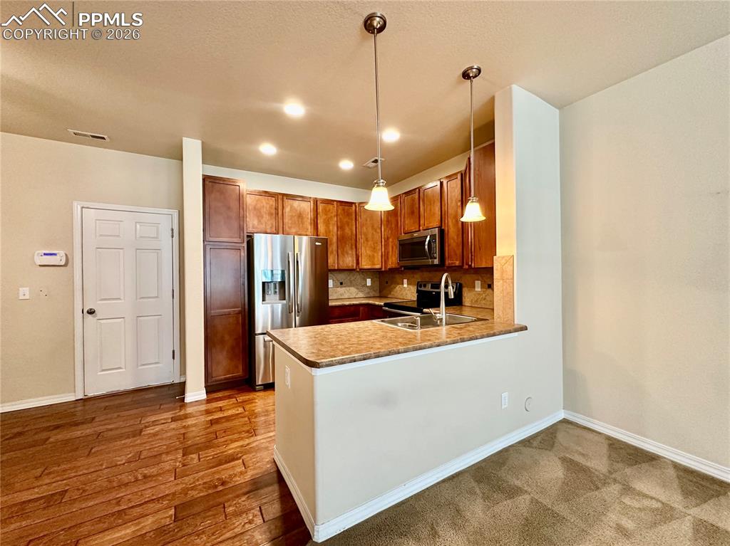 Image 6 of 22: Breakfast Area