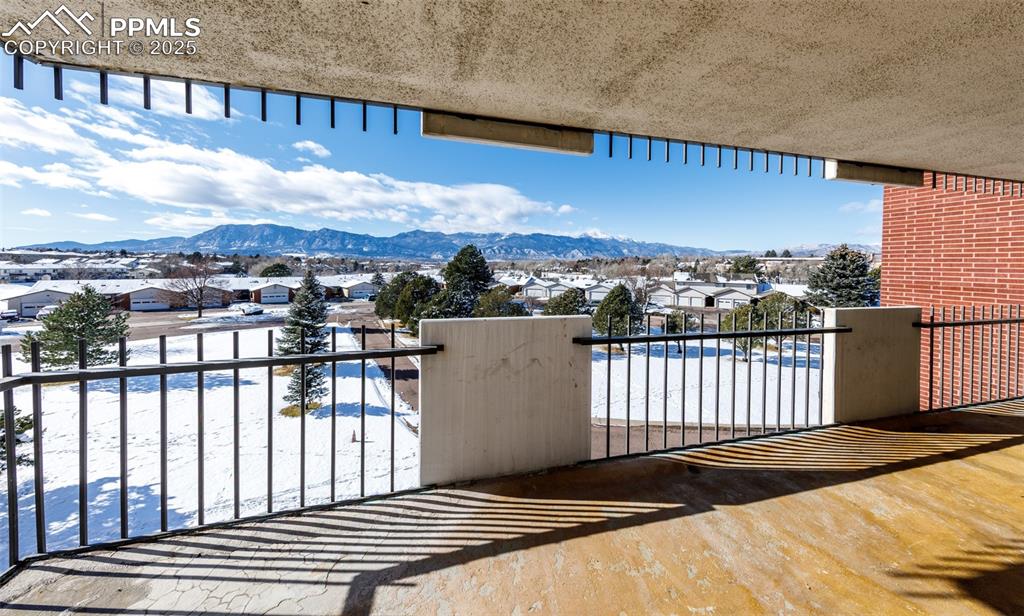 Image 31 of 36: Balcony