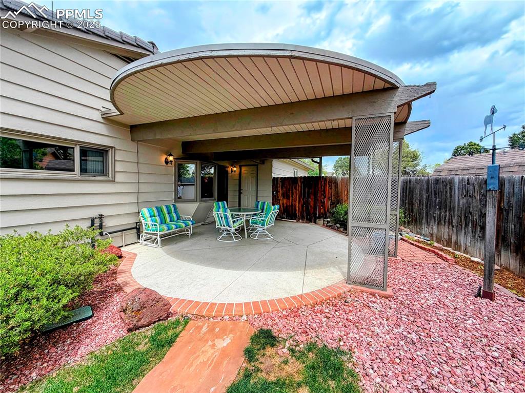 Image 8 of 50: Patio