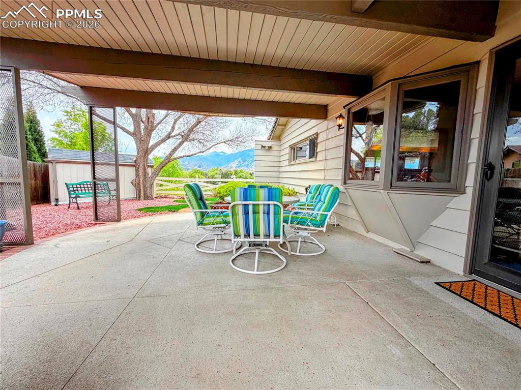 Image 9 of 50: Patio