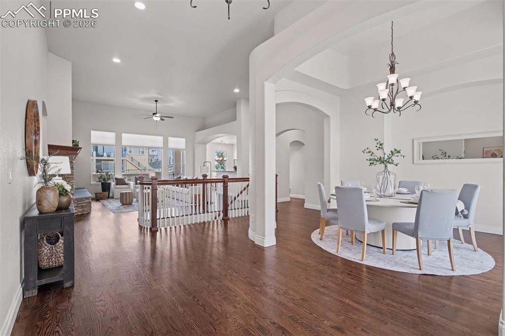 Image 3 of 50: Entry