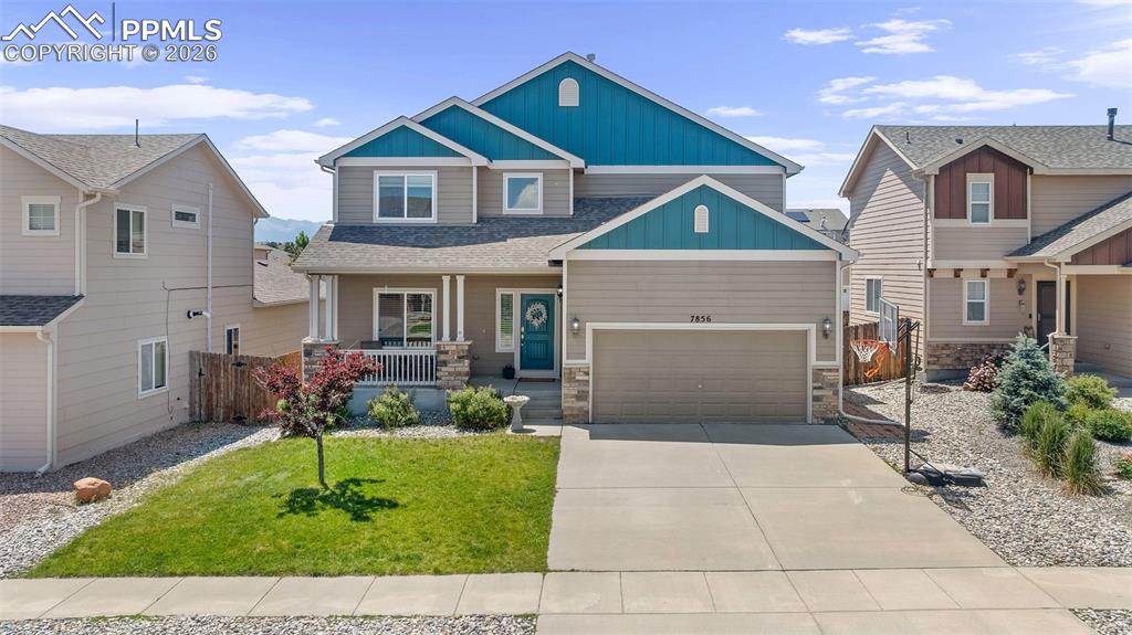 Image 2 of 34: Front of Structure