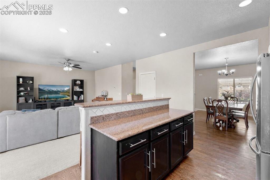 Image 7 of 34: Kitchen