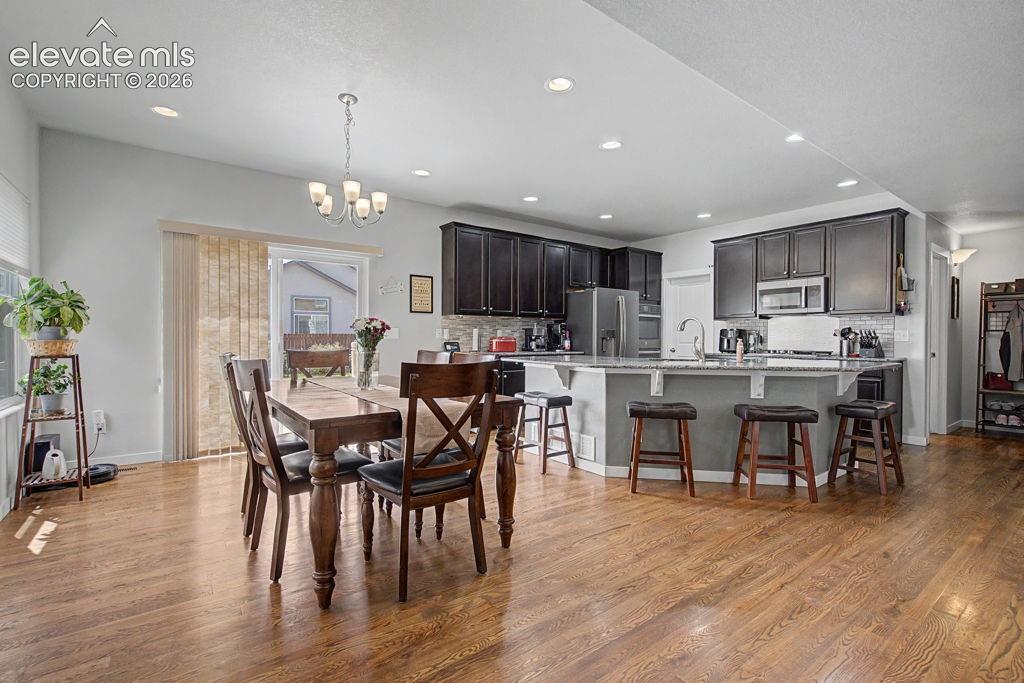 Image 12 of 50: Kitchen