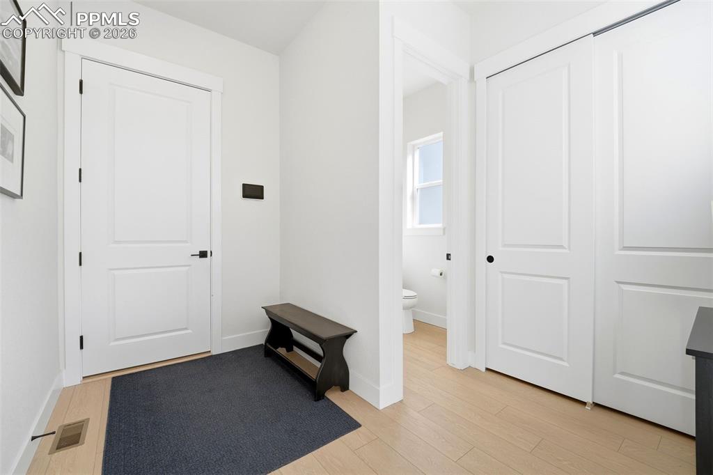 Image 13 of 42: Entry