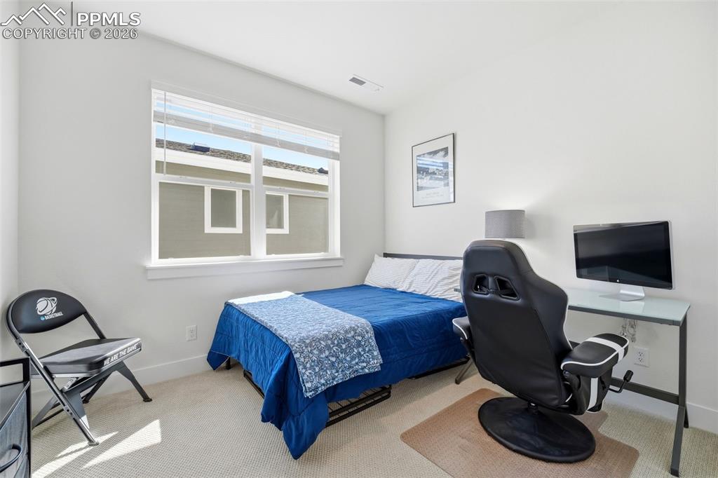 Image 22 of 42: Bedroom