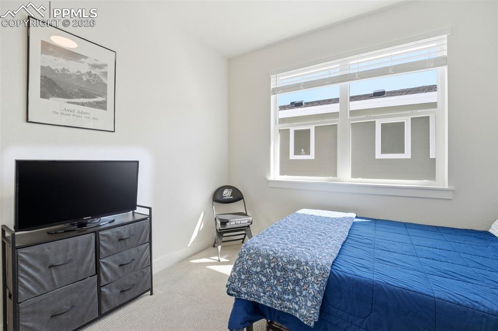 Image 23 of 42: Bedroom