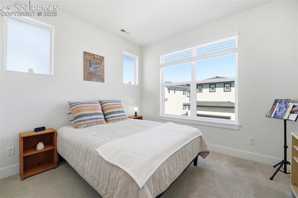 Image 26 of 42: Bedroom