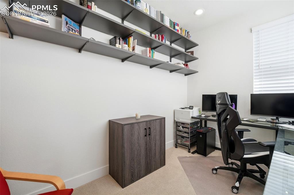 Image 30 of 42: Office