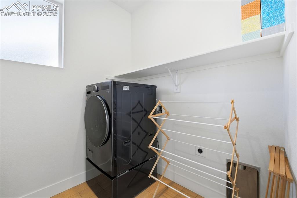 Image 32 of 42: Laundry