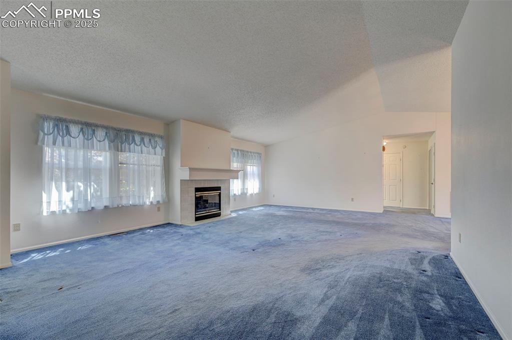 Image 6 of 36: Living Room