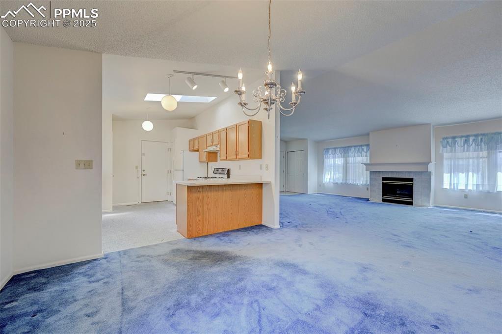 Image 8 of 36: Kitchen