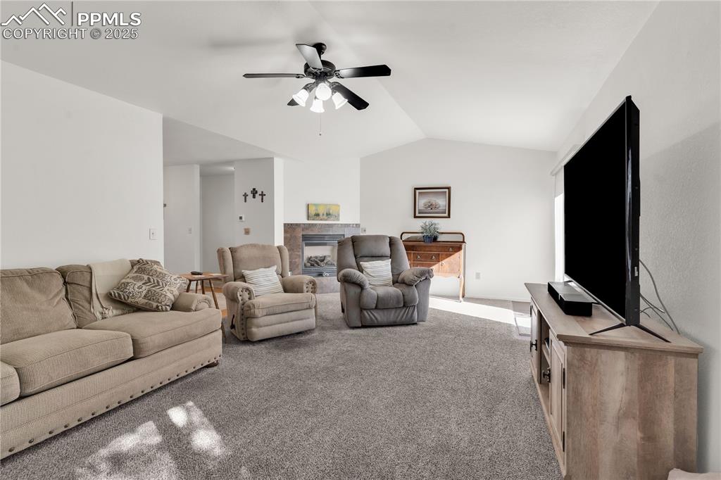 Image 17 of 43: Living Room