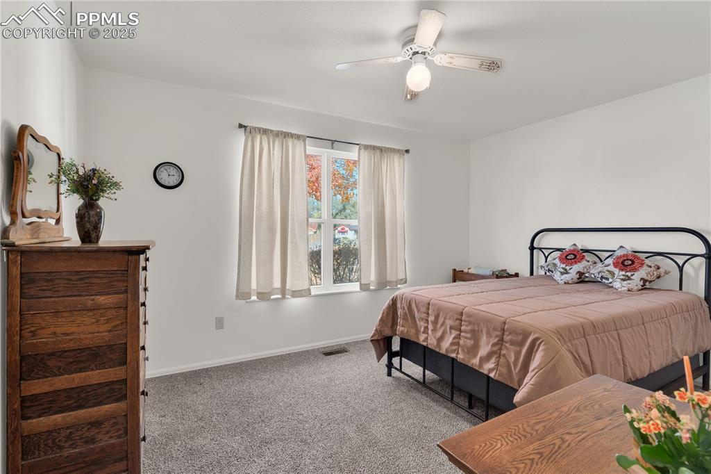 Image 25 of 43: Bedroom