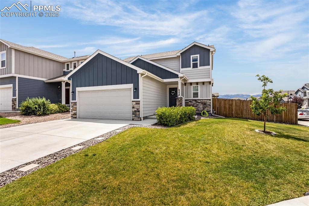 Image 2 of 34: Front of Structure