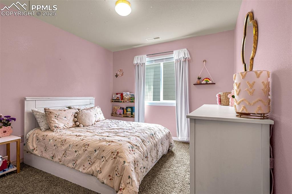 Image 20 of 34: Bedroom