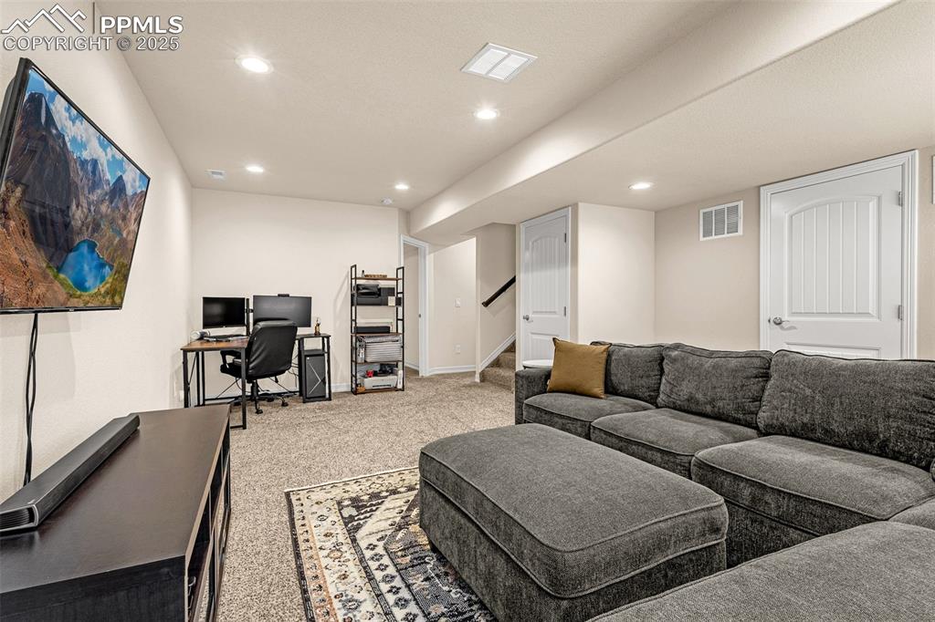 Image 23 of 34: Living Room