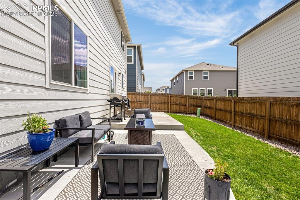 Image 30 of 34: Patio